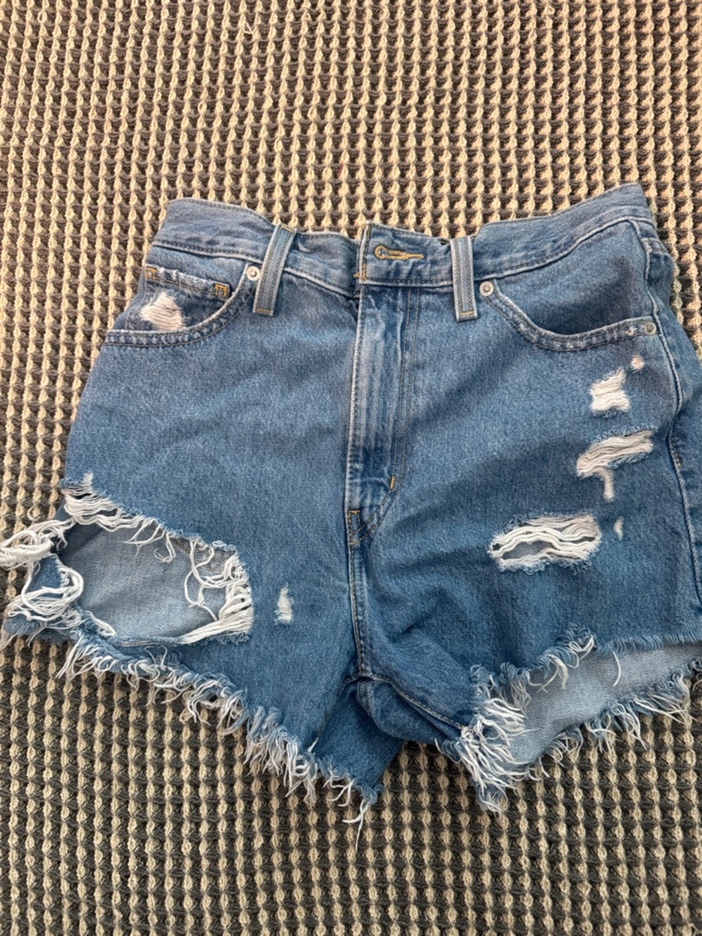Levi’s High-Waisted Mom Denim Shorts - Blue